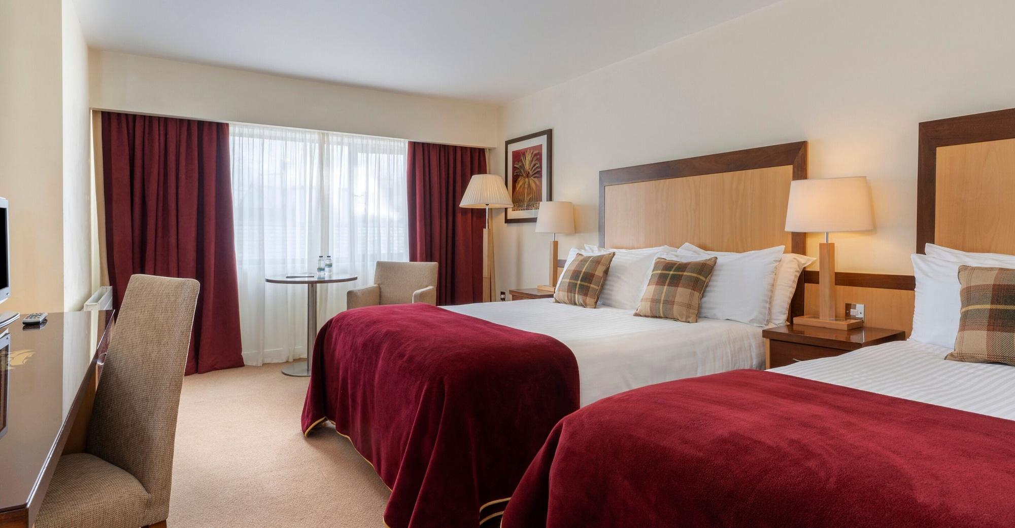 Headfort Arms Hotel เคลส์ ภายนอก รูปภาพ