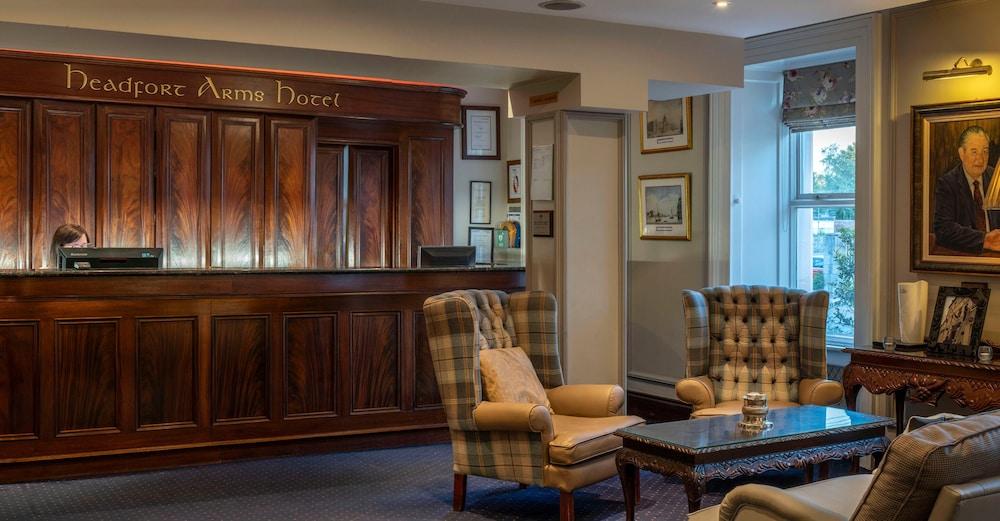 Headfort Arms Hotel เคลส์ ภายนอก รูปภาพ