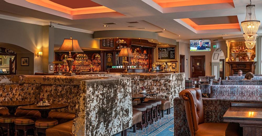 Headfort Arms Hotel เคลส์ ภายนอก รูปภาพ