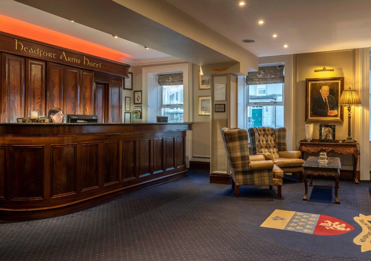 Headfort Arms Hotel เคลส์ ภายนอก รูปภาพ