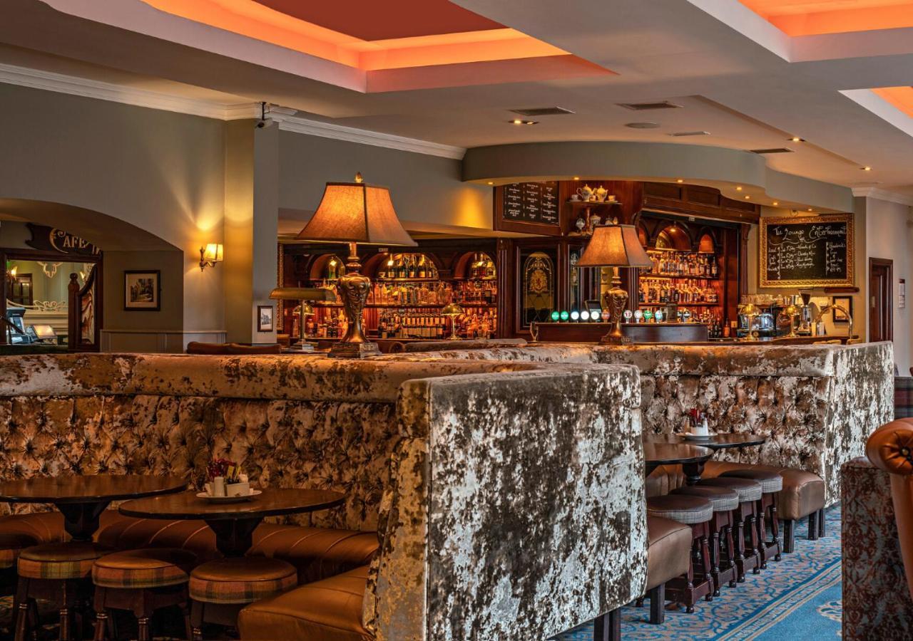 Headfort Arms Hotel เคลส์ ภายนอก รูปภาพ
